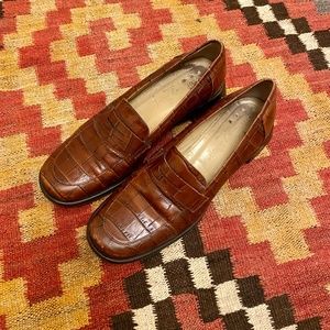 Vintage 90s Brown Faux Croc Loafers Size 8.5